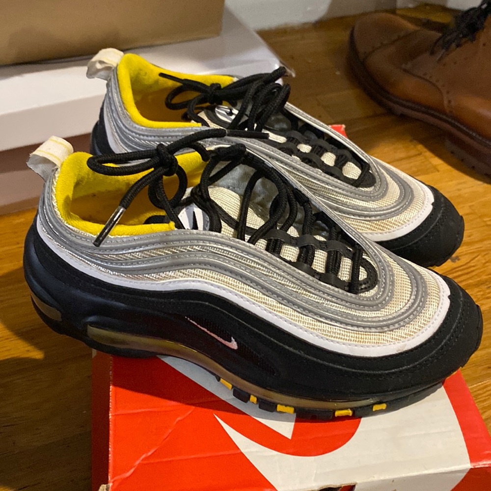 Nike- Airmax Plus. Grey(silver)  black and yellow.